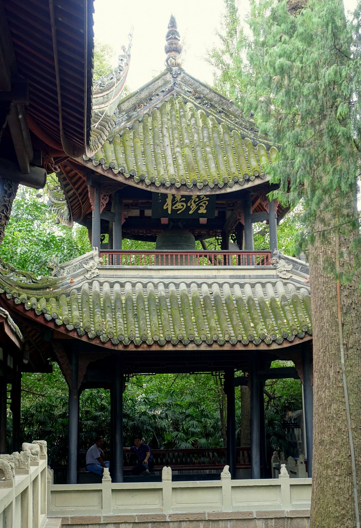 Pabellón clásico y jardines dentro del Templo de Wuhou, Chengdu