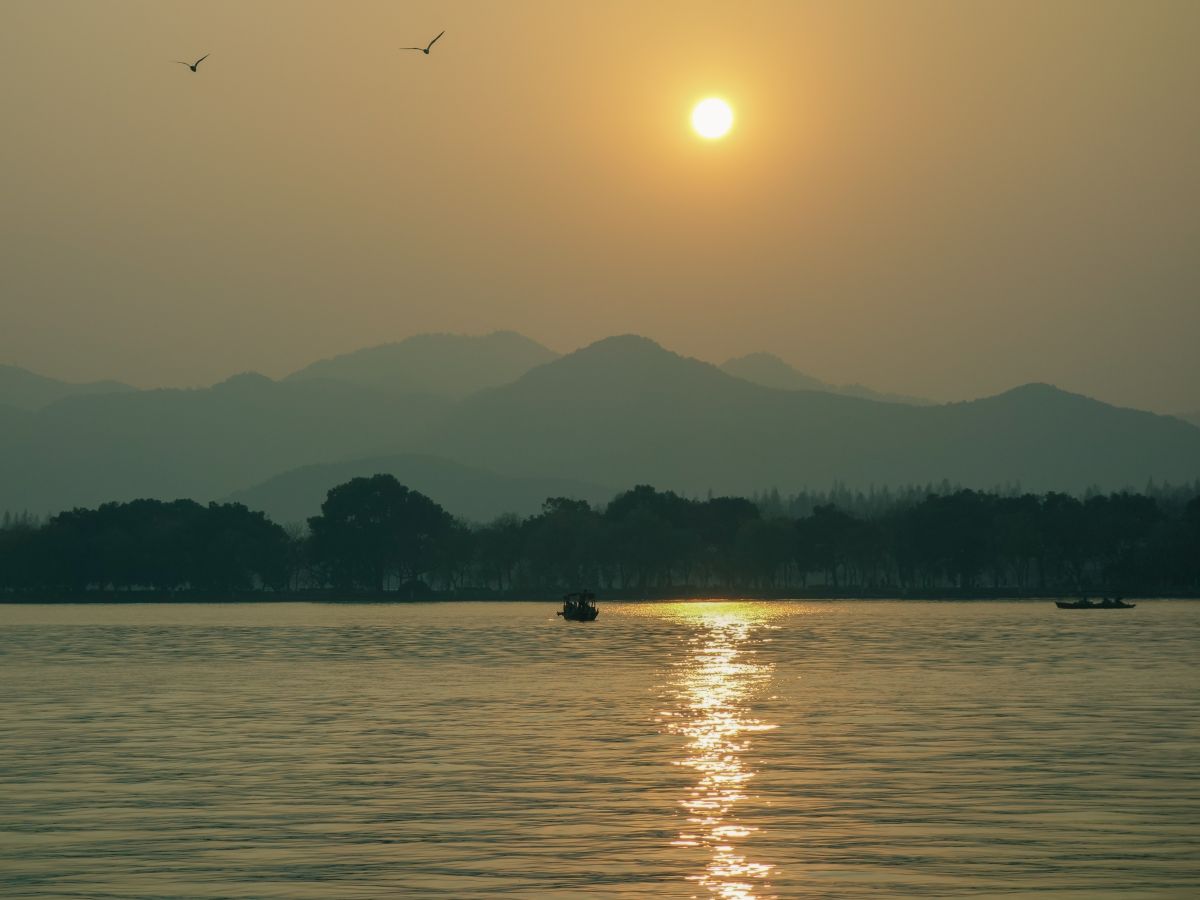 Atardecer sobre el Lago del Oeste, Hangzhou