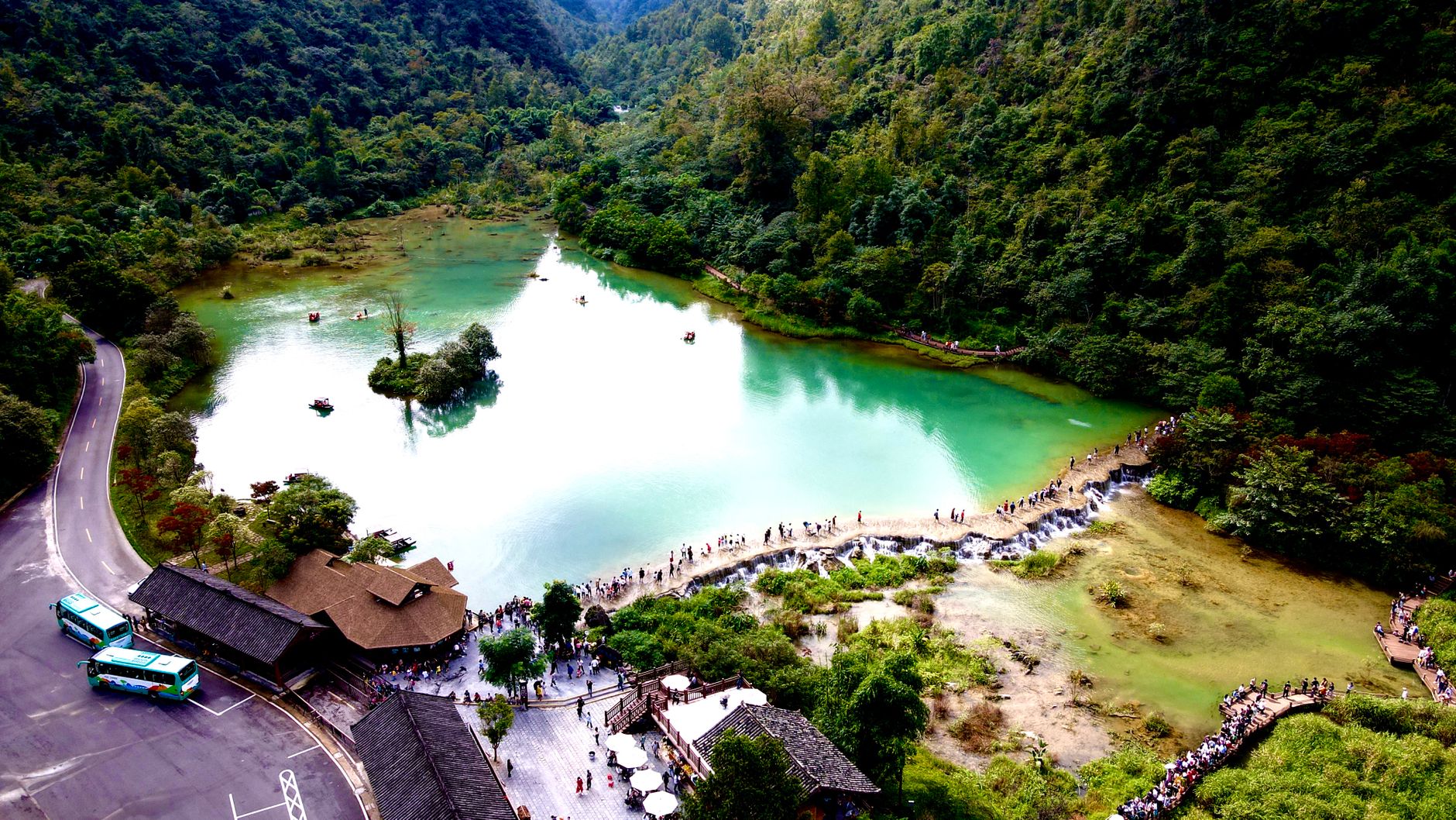 Baofeng Lake, Zhangjiajie