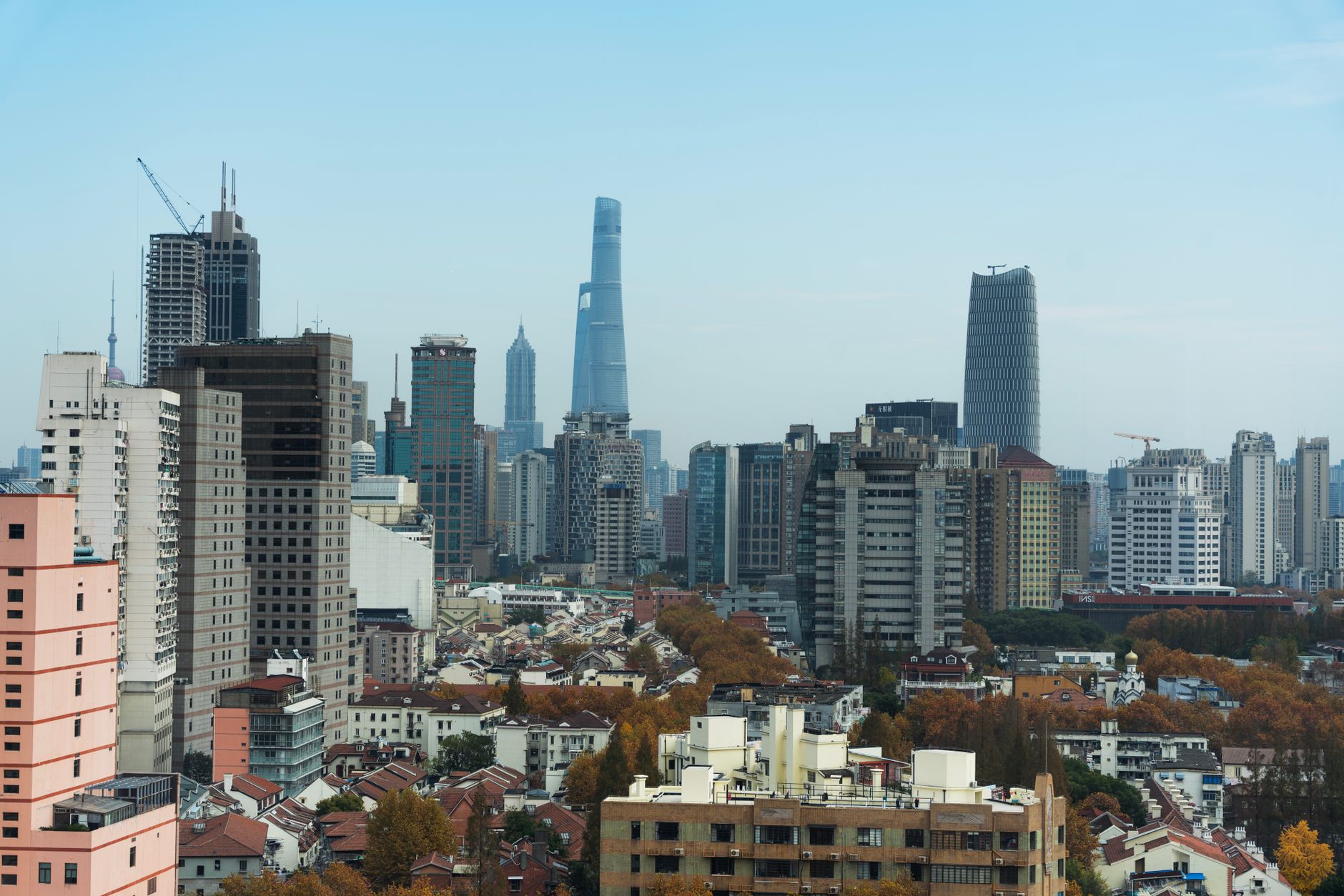 Paisaje urbano del horizonte de Shanghái con las torres supertall