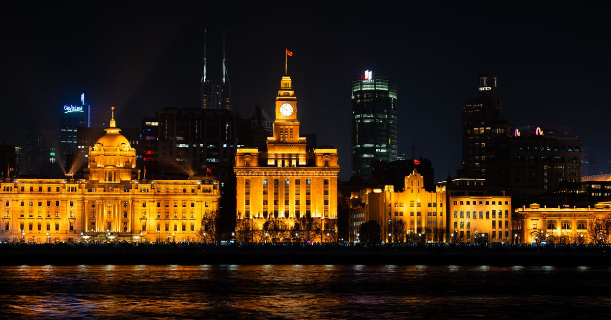 Shanghai Hotels Near the Bund: 2026 River-View Price Bands