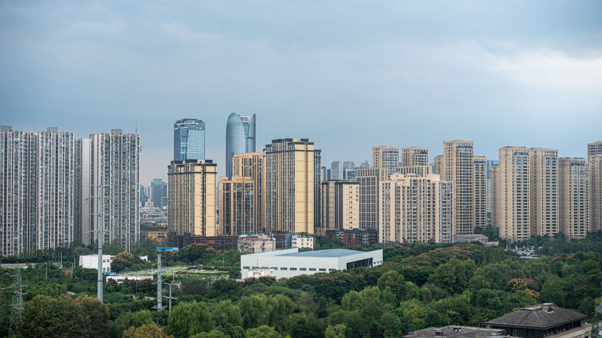 Chengdu skyline, the starting point of the Z322 train to Lhasa