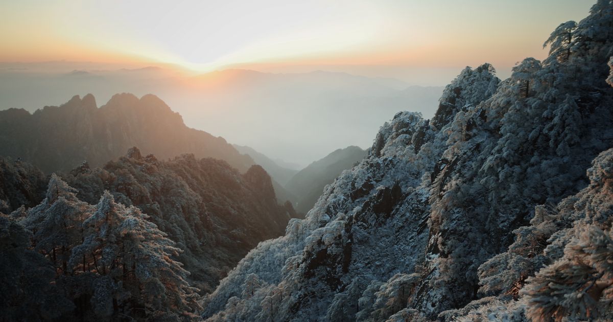Shanghai to Huangshan Train: Times, Prices & Tickets (2026)