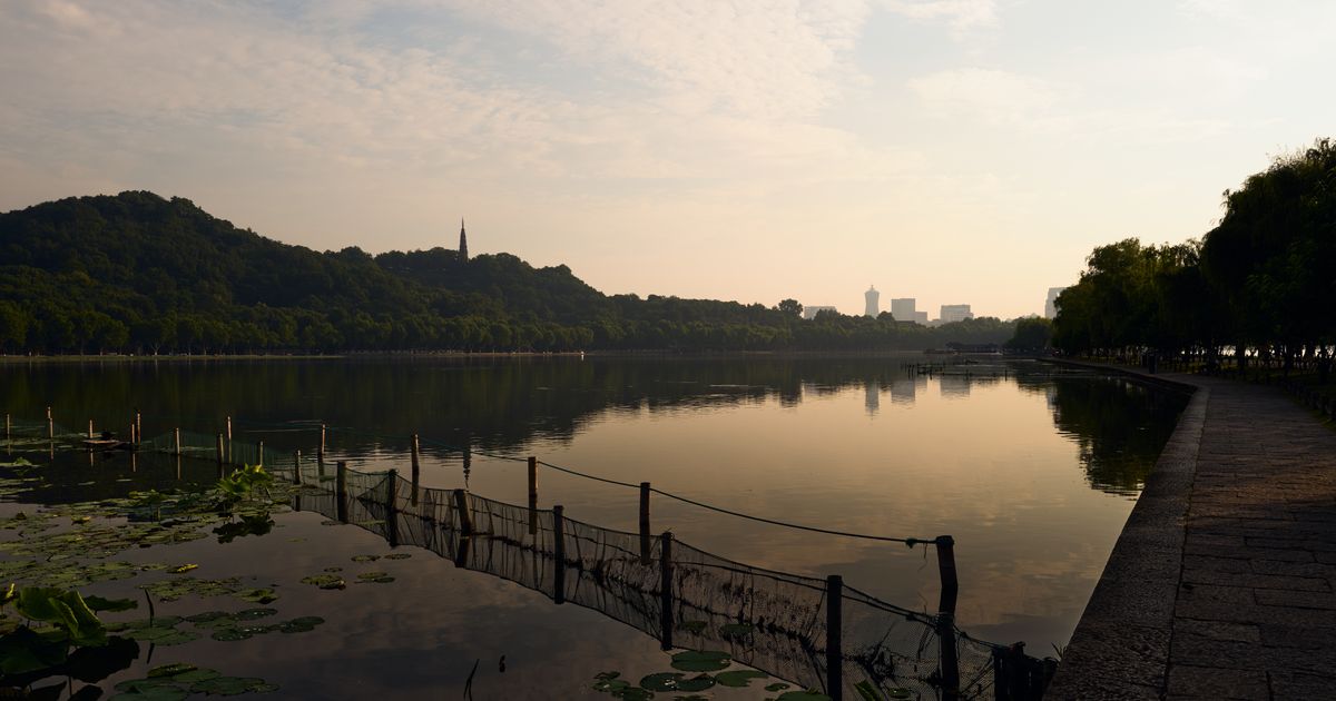 Beijing to Hangzhou Train 2026: Real Time, Price & West Lake Transfer Guide