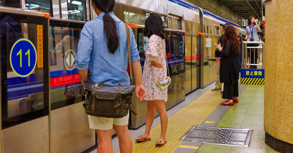 Beijing Subway Foreign Card Tap-to-Go Guide (2026)