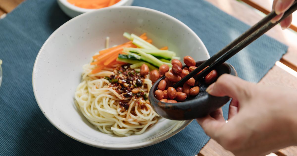 Chinese Cold Noodles: 6 Regional Dishes to Order in 2026