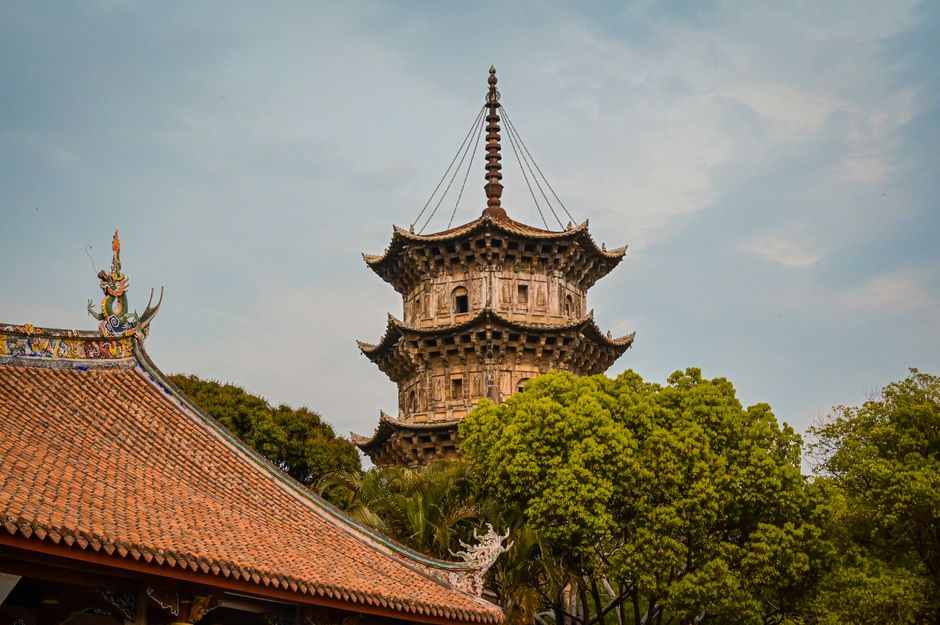 Quanzhou Kaiyuan Temple: Free Entry, Twin Pagodas & Visit Guide (2026)