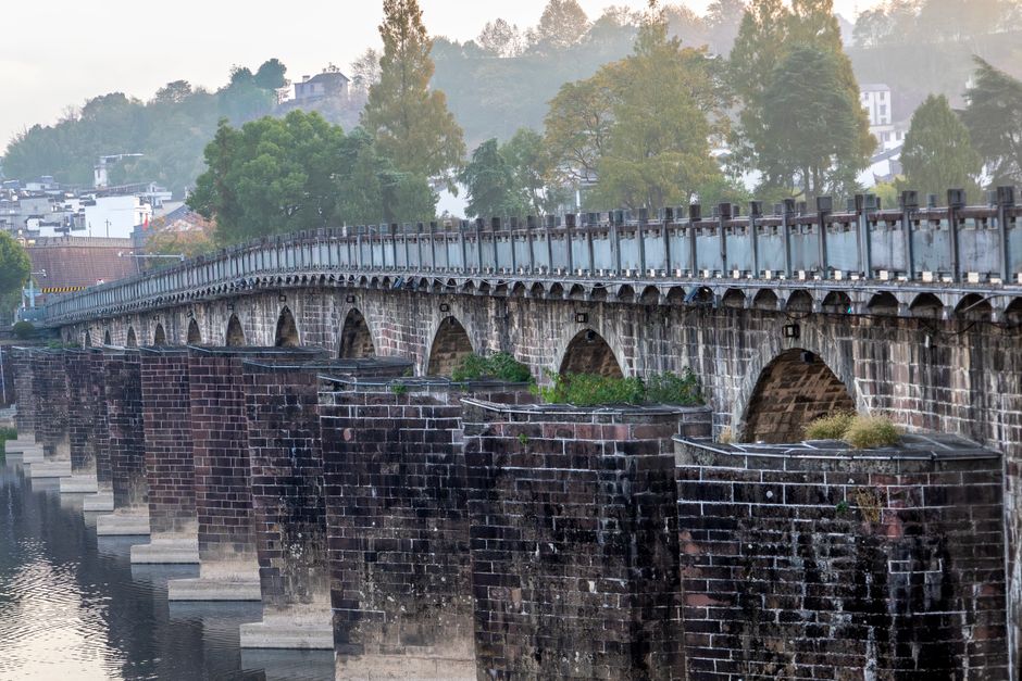 Luoyang Bridge (Wan’an Bridge)